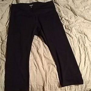 Old Navy Active Go Dry Capri's